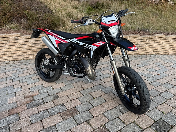Beta RR50 Motard 3 of 6