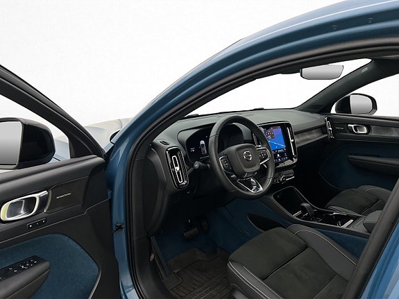 Volvo C40 12 of 30