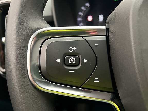 Volvo C40 18 of 30