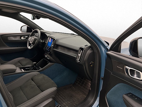 Volvo C40 30 of 30