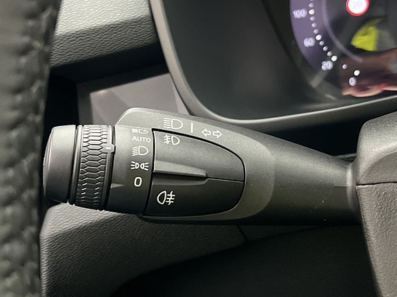 Volvo C40 17 of 30