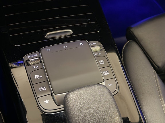 Mercedes-Benz CLA250 e 13 of 21