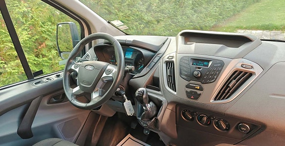 Ford Transit Custom Kombi 270S 19 of 26