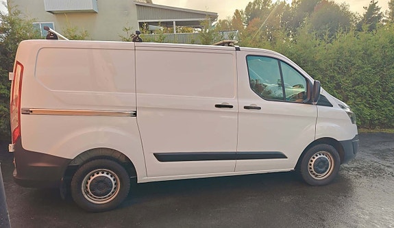 Ford Transit Custom Kombi 270S 2 of 26