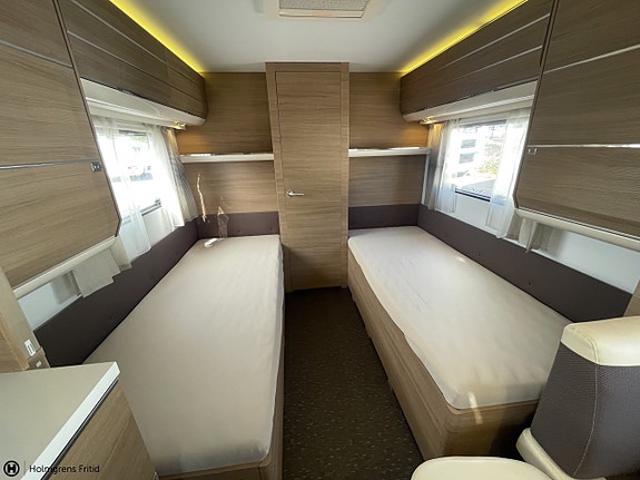 Adria Adora 613 HT 11 of 27