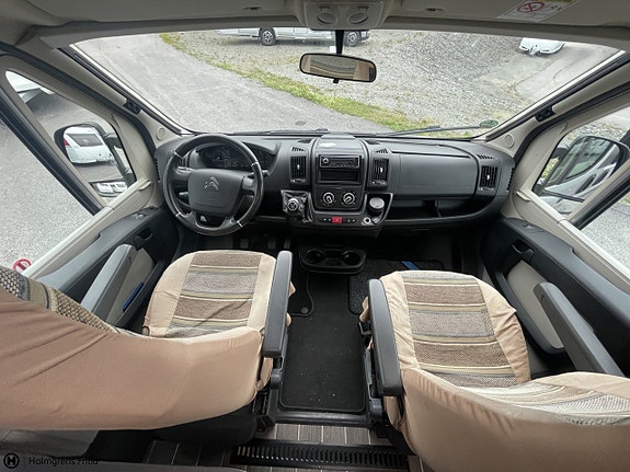 Adria Twin 600 SPT 17 of 22