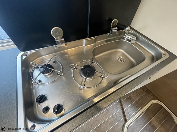 Adria Twin 600 SPT 8 of 22