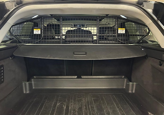 Land Rover Range Rover Sport 9 of 24