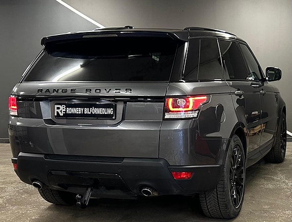 Land Rover Range Rover Sport 4 of 24