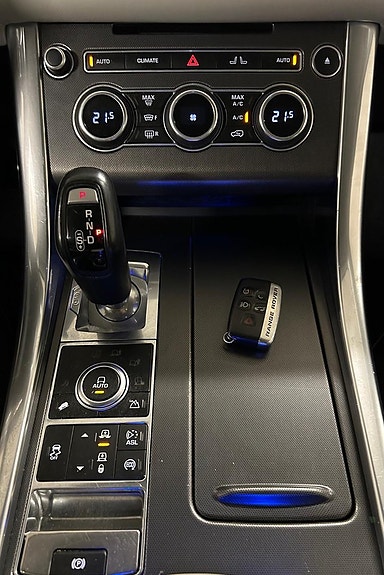Land Rover Range Rover Sport 12 of 24