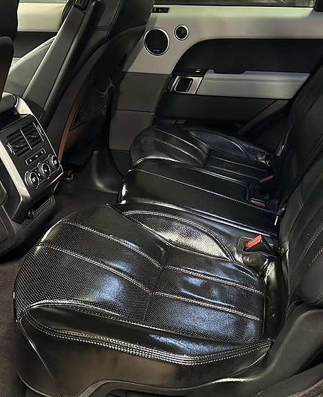 Land Rover Range Rover Sport 19 of 24