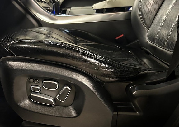 Land Rover Range Rover Sport 18 of 24