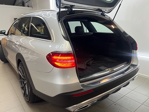 Mercedes-Benz E 220 d 13 of 30