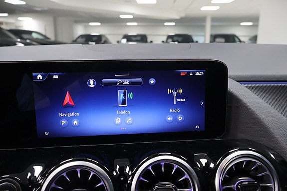 Mercedes-Benz GLA 250 16 of 17