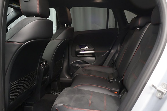 Mercedes-Benz GLA 250 10 of 17