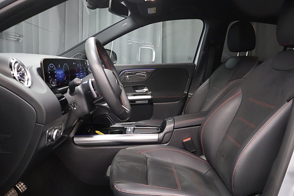 Mercedes-Benz GLA 250 9 of 17