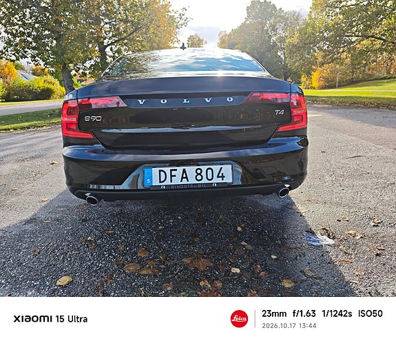 Volvo S90 22 of 26