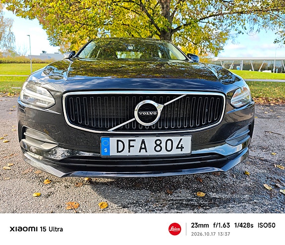 Volvo S90 2 of 26