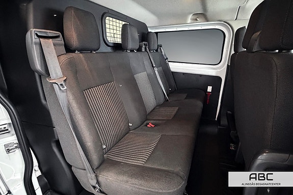 Ford Transit Custom 10 of 18