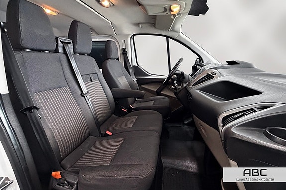 Ford Transit Custom 11 of 18