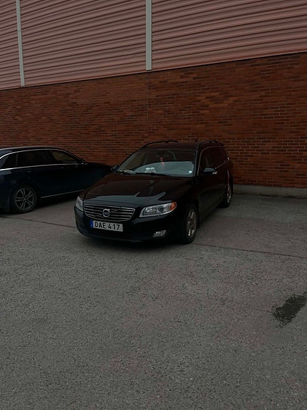 Volvo V70 4 of 11