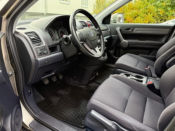 Honda CR-V 2 of 6