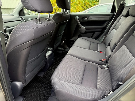 Honda CR-V 3 of 6