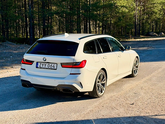 BMW M340d 2 of 8