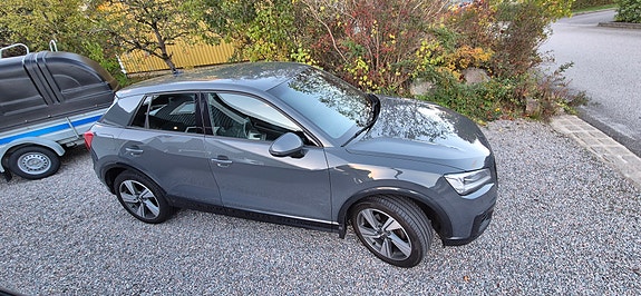 Audi Q2 2 of 6