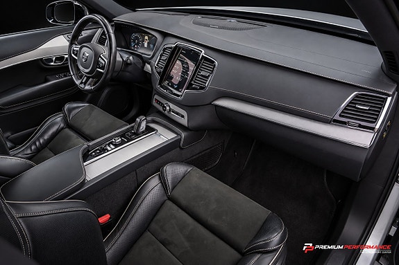 Volvo XC90 27 of 30