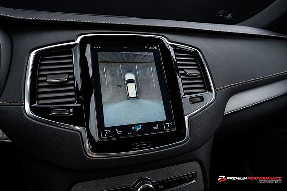 Volvo XC90 25 of 30