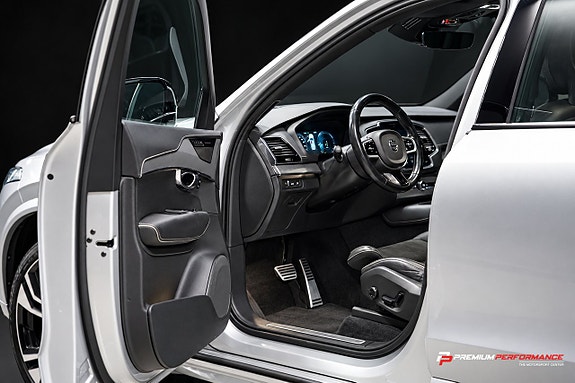 Volvo XC90 9 of 30