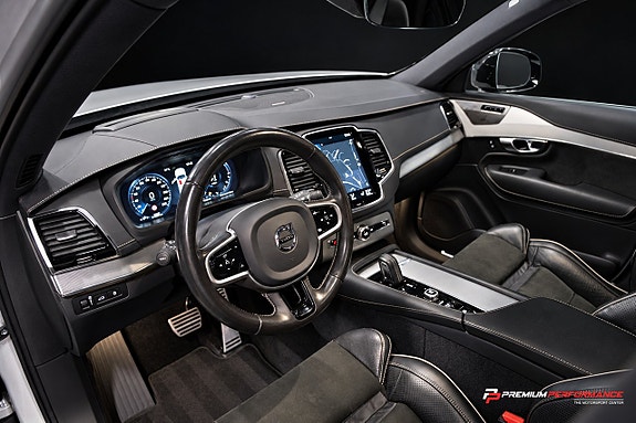 Volvo XC90 13 of 30