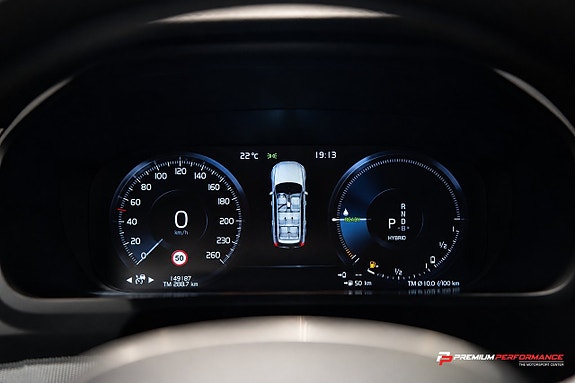 Volvo XC90 16 of 30
