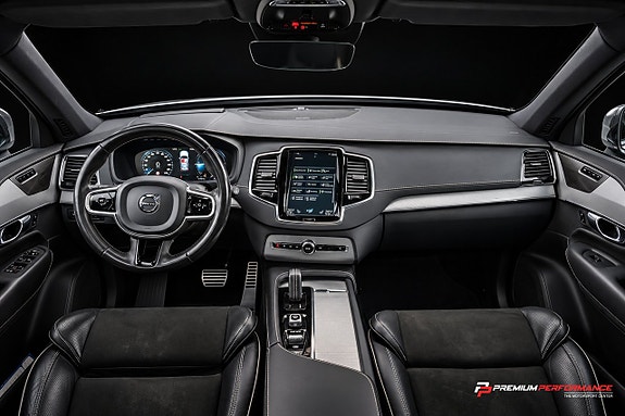 Volvo XC90 18 of 30