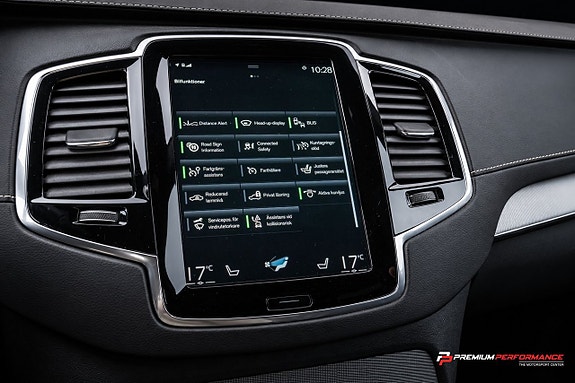 Volvo XC90 21 of 30