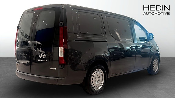 Hyundai Staria 2 of 15