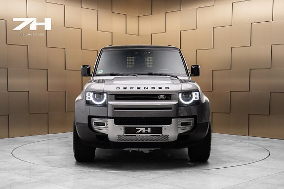 Land Rover Defender 90 8 of 21