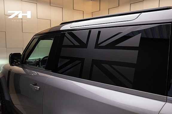Land Rover Defender 90 11 of 21