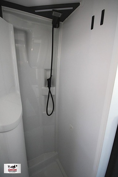 Adria Twin Supreme 640 SLB 14 of 16