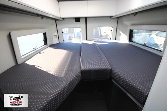 Adria Twin Supreme 640 SLB 12 of 16