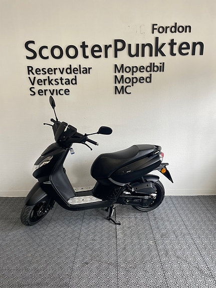 Peugeot Kisbee Black edition