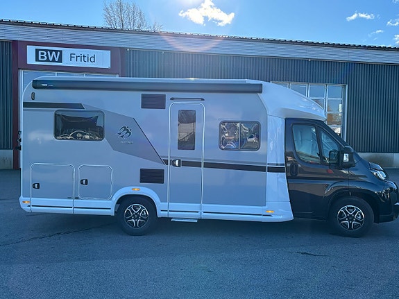 Knaus L!VE Wave Platinum Selection 650 MF Franskbädd - Taksäng - Smidig - Automat - Cykelställ 3 of 20