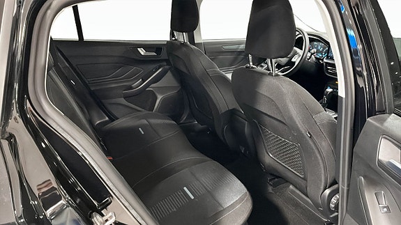 Ford Focus 5 of 17