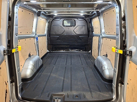 Ford Transit Custom 18 of 20