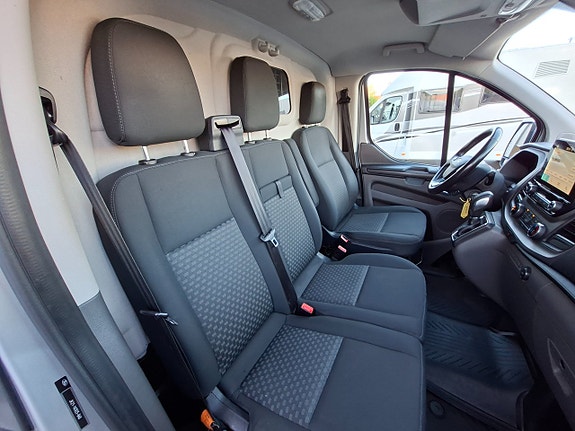 Ford Transit Custom 12 of 20