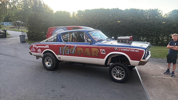 Plymouth Barracuda 4 of 5