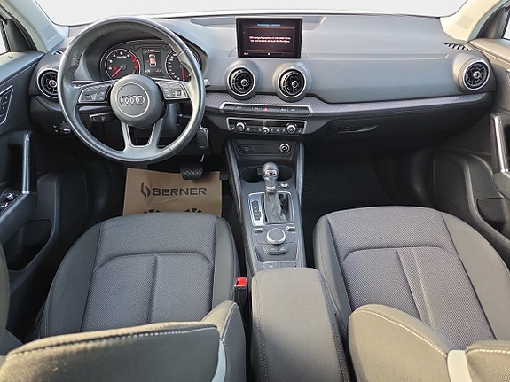 Audi Q2 10 of 18