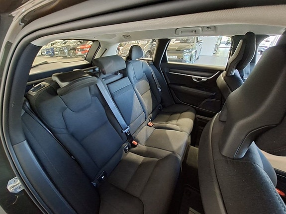 Volvo V90 8 of 11