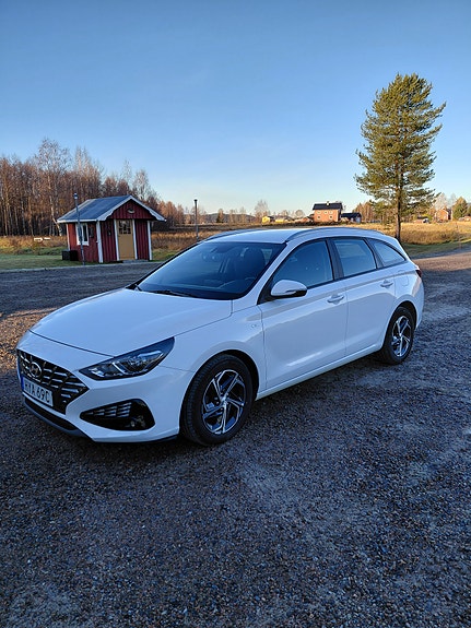 Hyundai i30 2 of 7